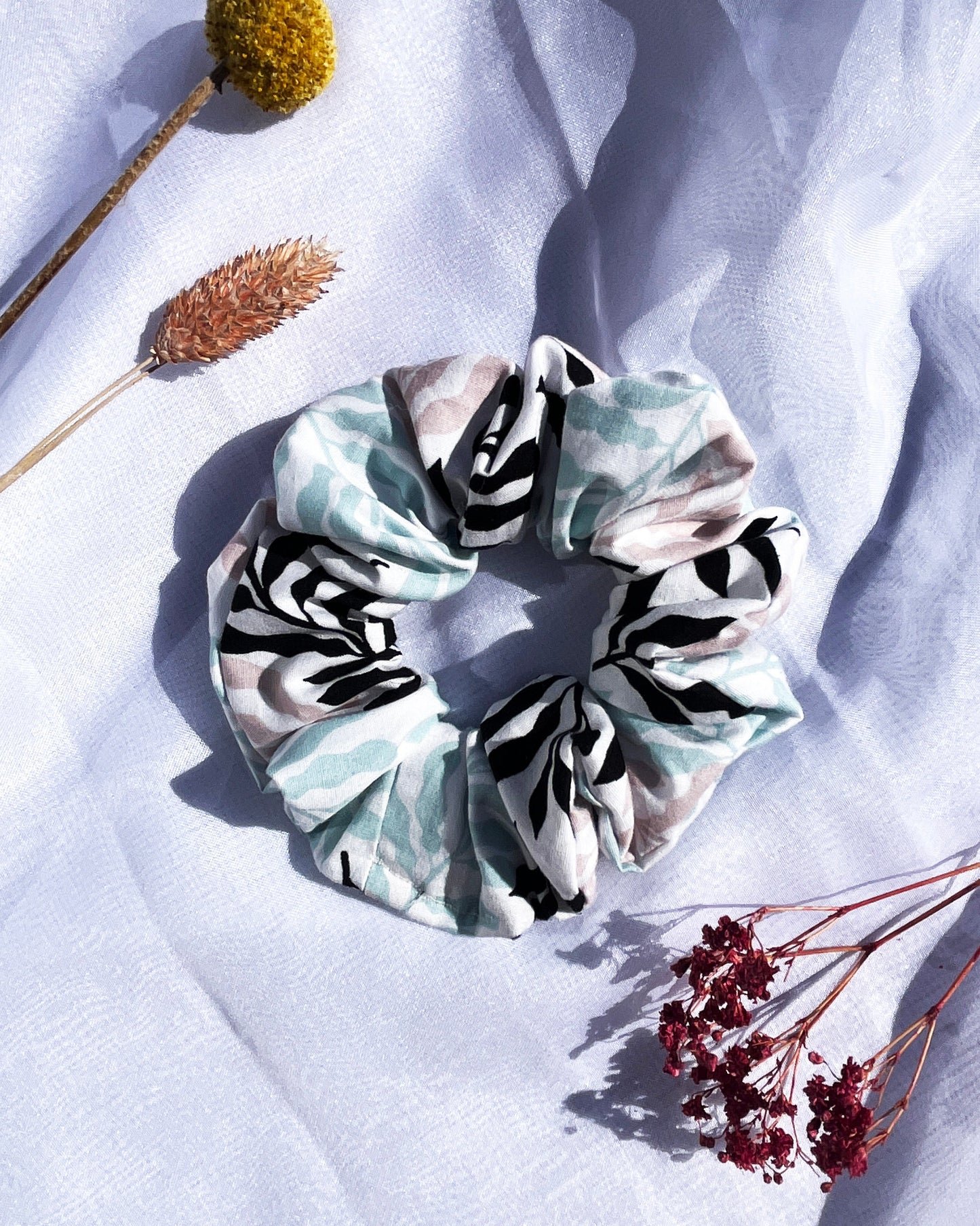 Scrunchie; pastel bladeren