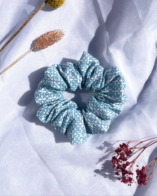 Scrunchie; blauw-wit patroon